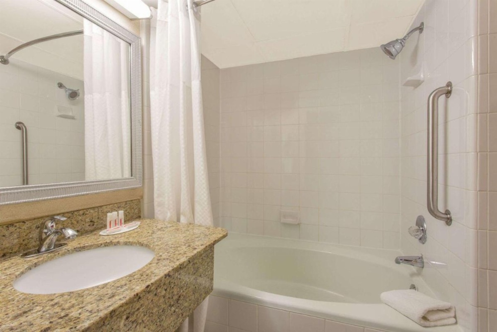 Baymont by Wyndham Fayetteville Fort Bragg Area Image 16