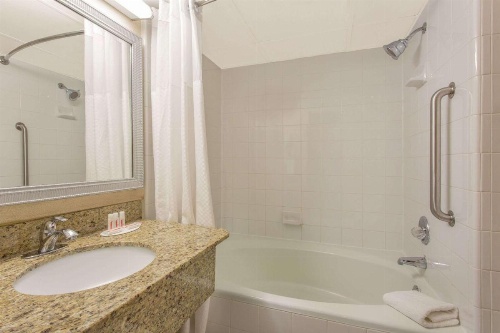 Baymont by Wyndham Fayetteville Fort Bragg Area image 16