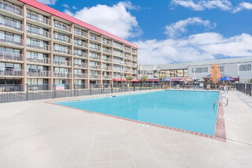 Baymont by Wyndham Fayetteville Fort Bragg Area image 3