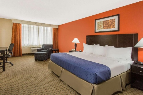 Baymont by Wyndham Fayetteville Fort Bragg Area image 8